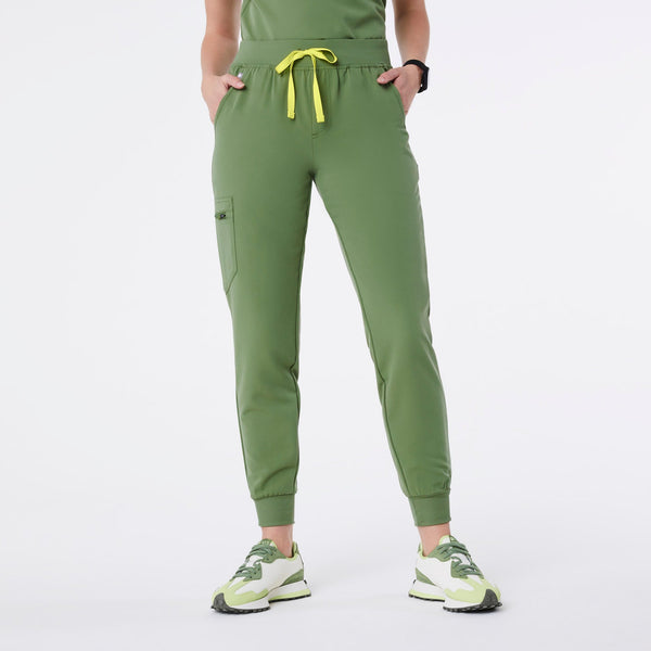 Women's Fern Zamora - Petite Jogger Scrub Pant™