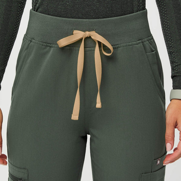 Women's Moss Yola High-Rise Slim  - Petite  Scrub Pant™
