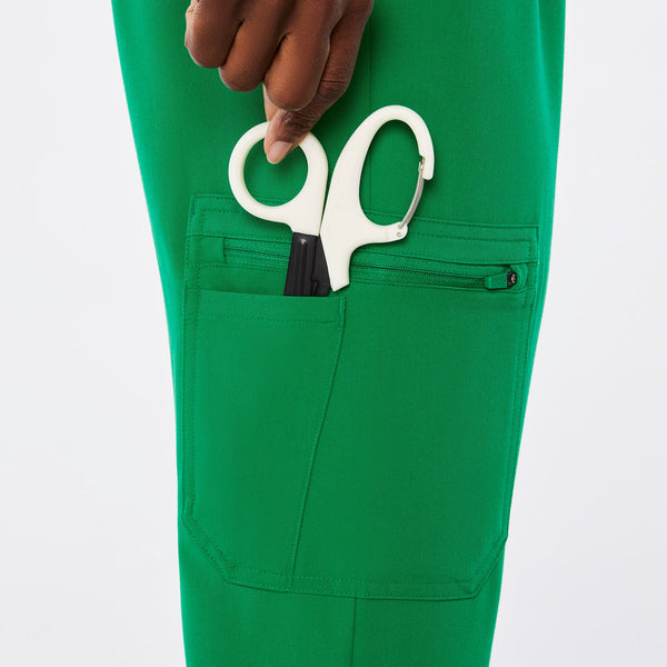 Women's Evergreen High-Rise Uman Reaxed Petite Jogger Scrub Pant