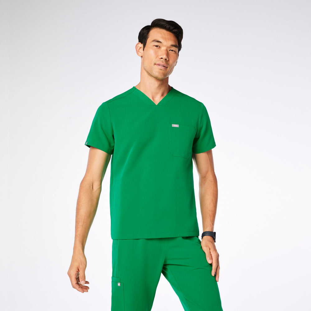 Men's Evergreen Chisec -  Scrub Top™
