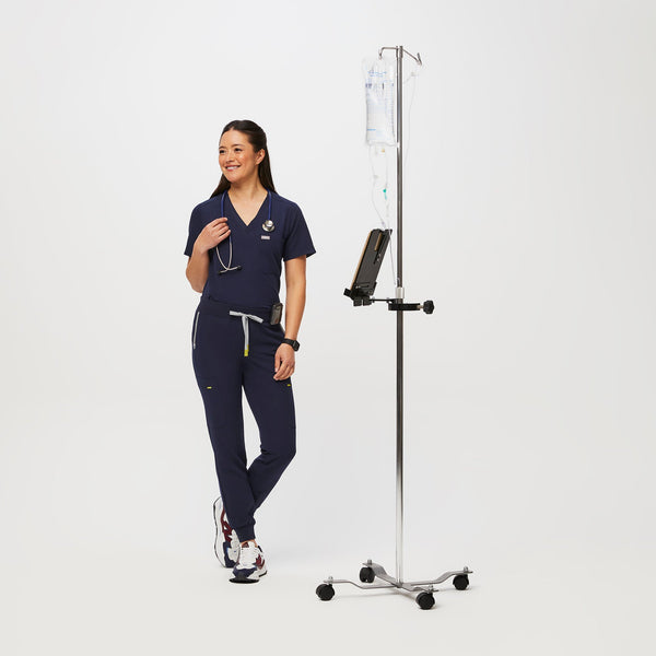 Women's Navy Muoy - Petite Jogger Scrub Pant
