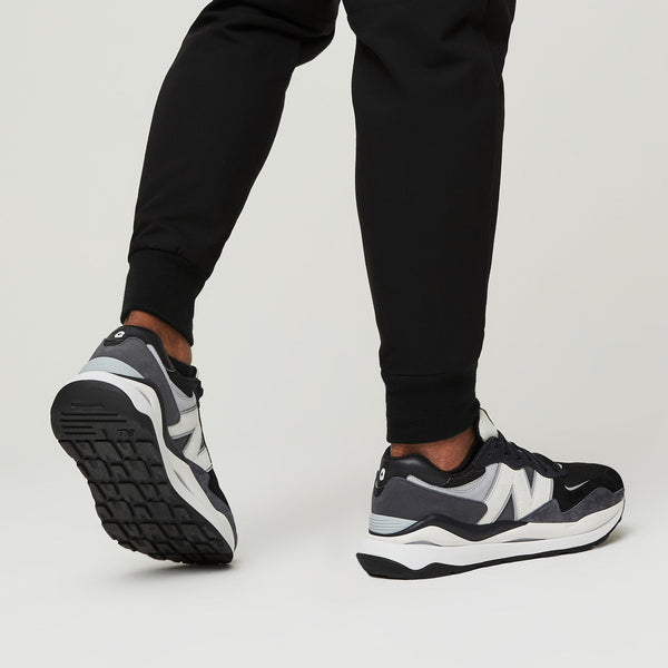 Black FIGS | New Balance 5740