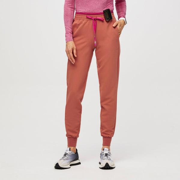 Women's Terracotta Mari - Petite Skinny Jogger Scrub Pant