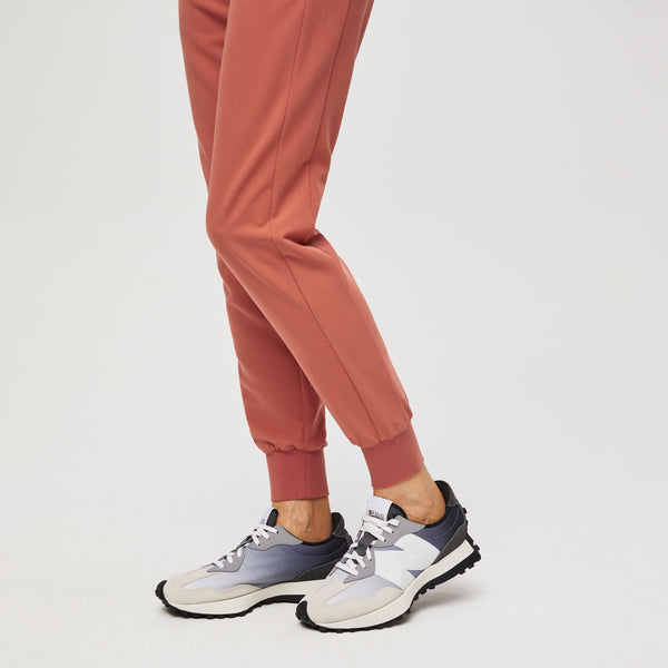 Women's Terracotta Mari - Petite Skinny Jogger Scrub Pant