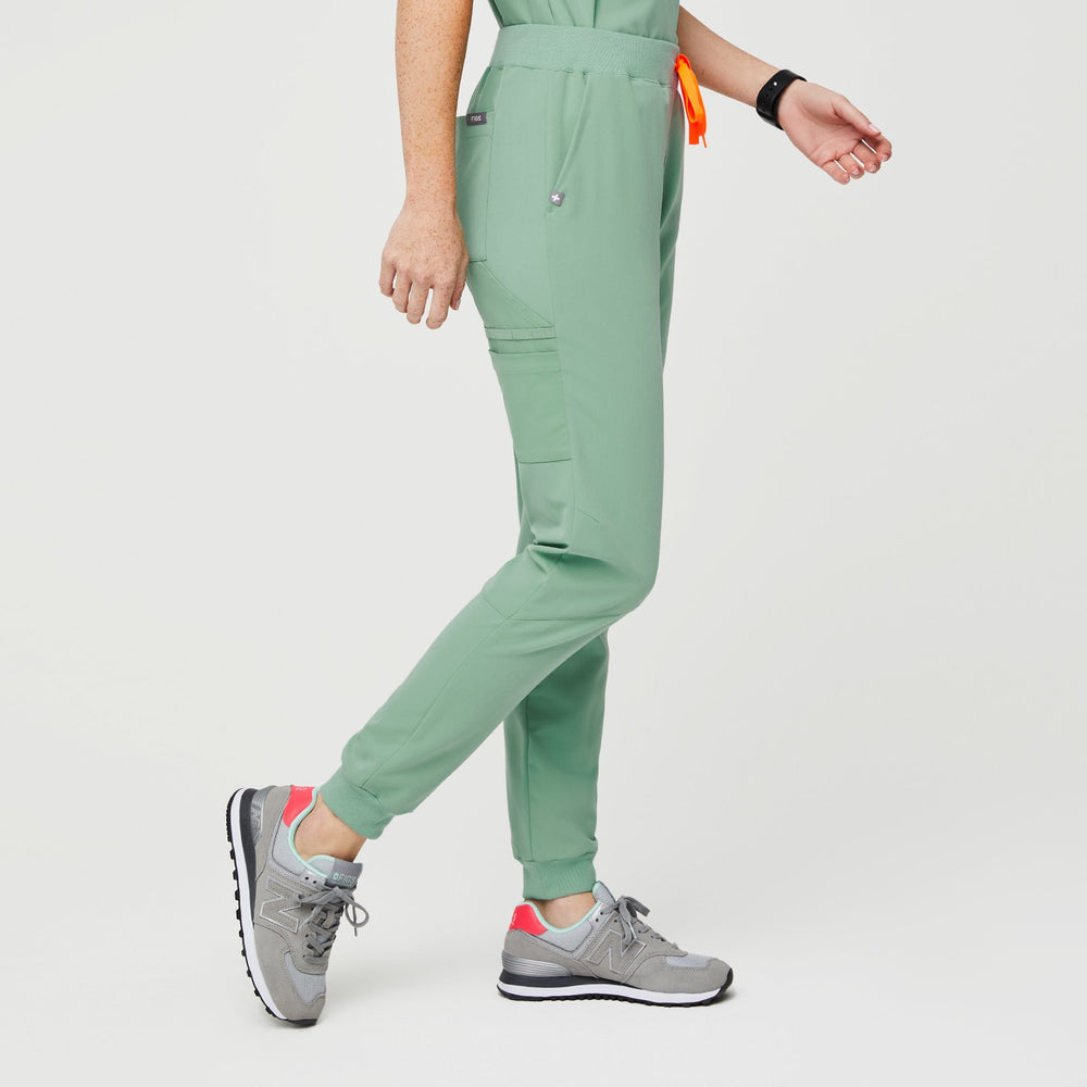 Women's Jade Muhima - Skinny Jogger Scrub Pant