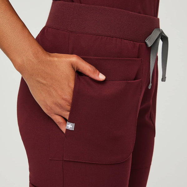 Women's Burgundy Nepal - Petite Skinny Scrub Pant