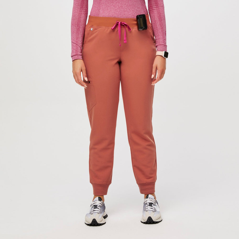 Women's Terracotta Zamora™ - Petite Jogger Scrub Pant