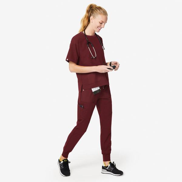 Women's Burgundy Bene - Crew Scrub Top
