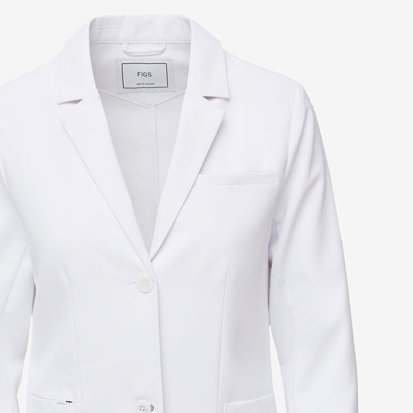 Women's White Bellevue - Short Slim Lab Coat